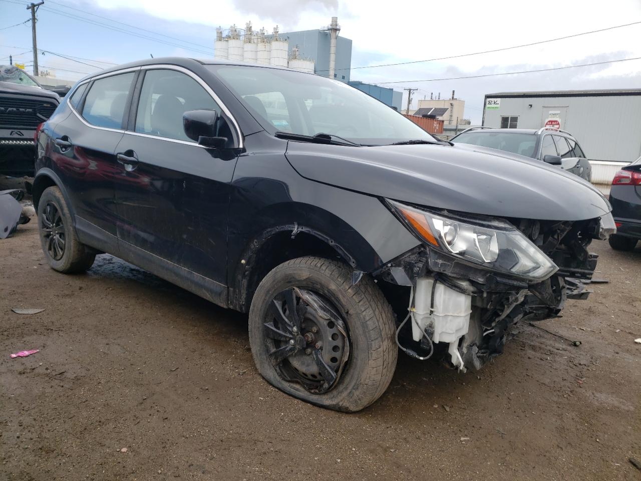 JN1BJ1CP2JW156904 NISSAN ROGUE 2018