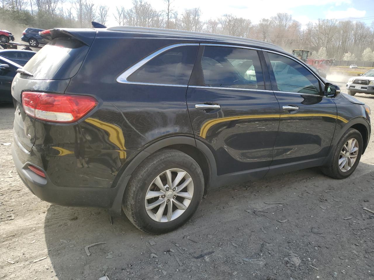 5XYPG4A3XGG156285 2016 Kia Sorento Lx