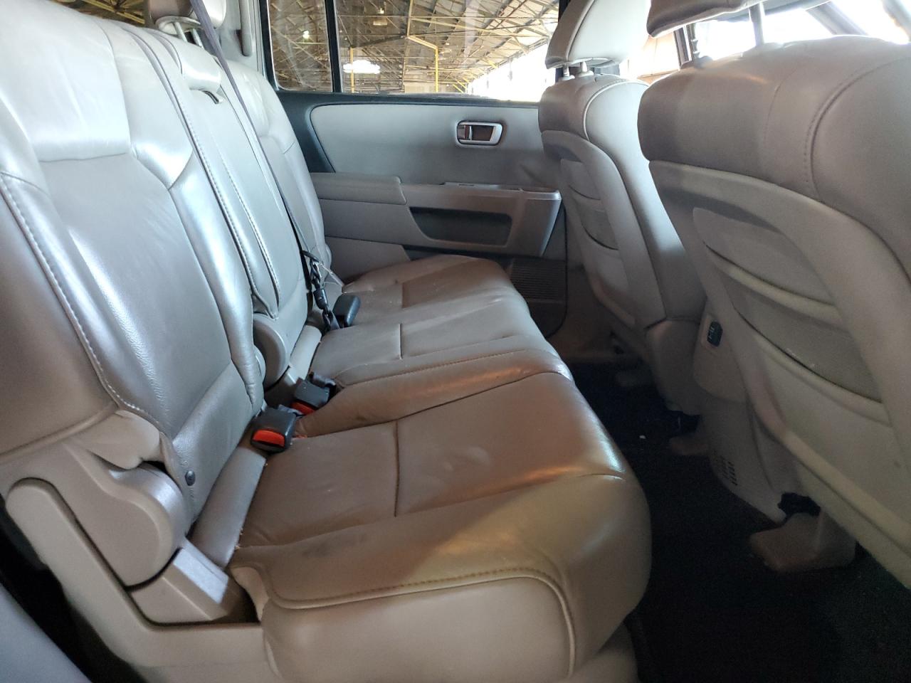 5FNYF3H57BB021676 2011 Honda Pilot Exl