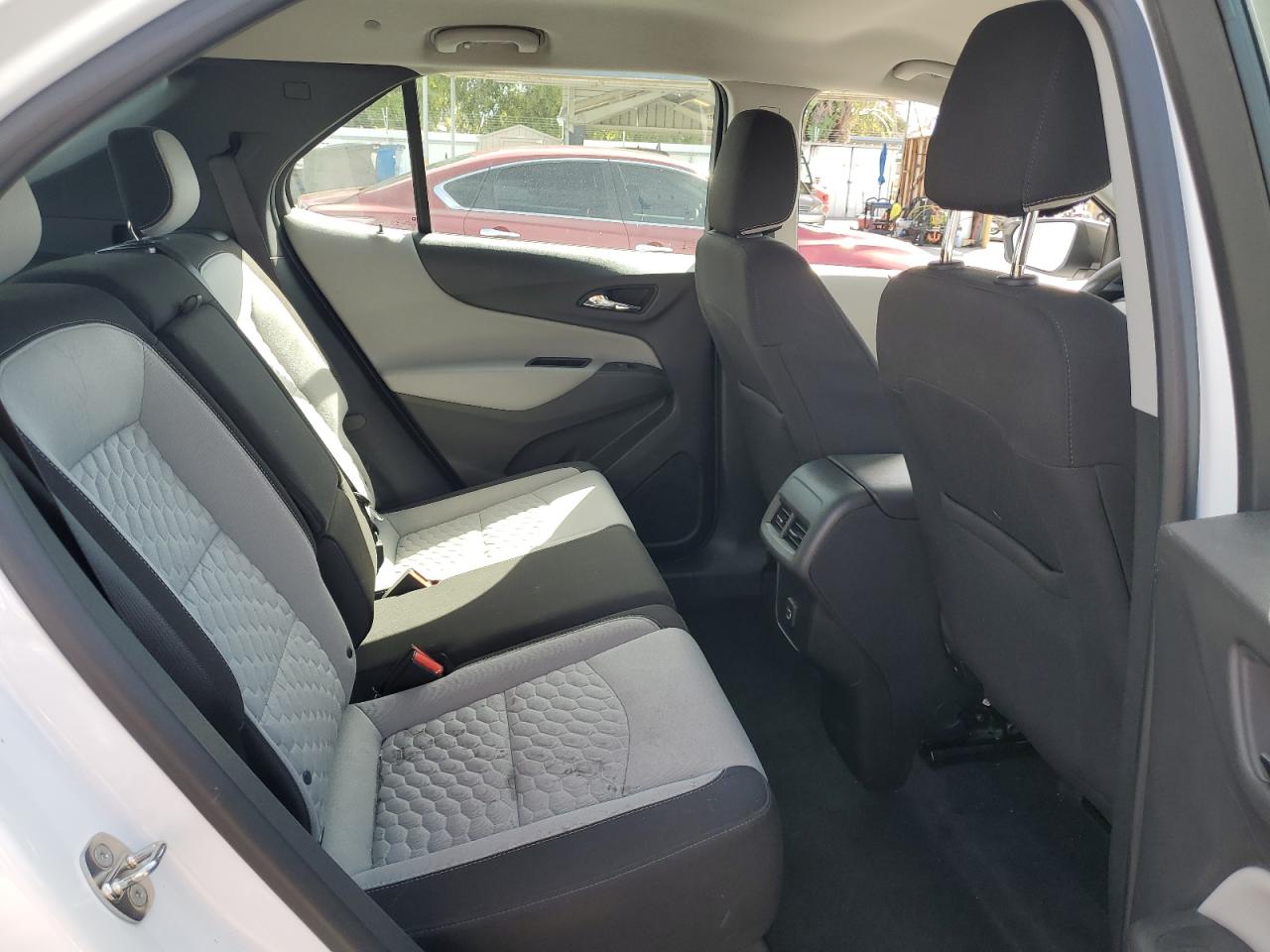 2019 Chevrolet Equinox Ls vin: 3GNAXHEV0KS605464