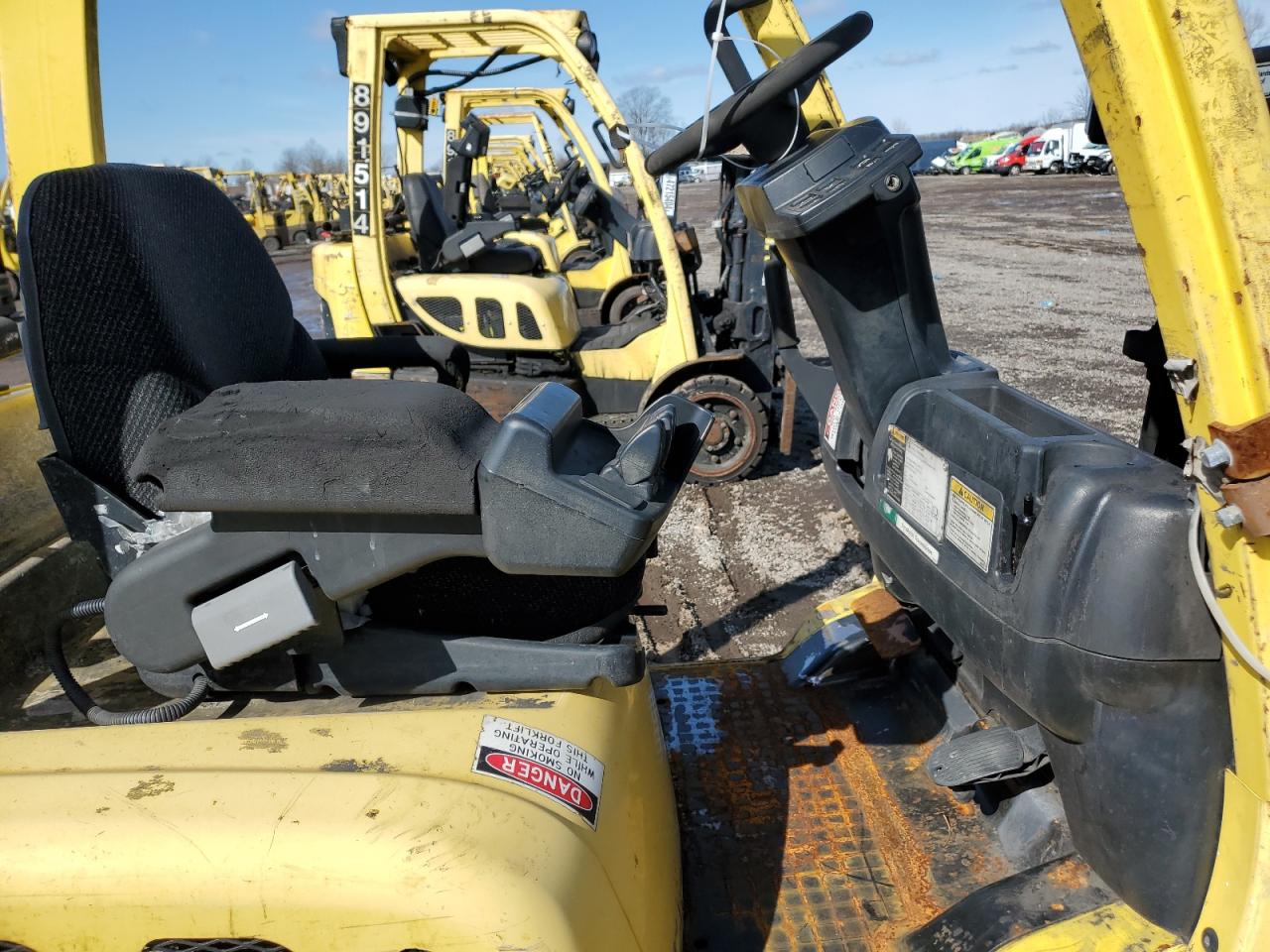 Lot #3242791977 2010 HYST FORKLIFT