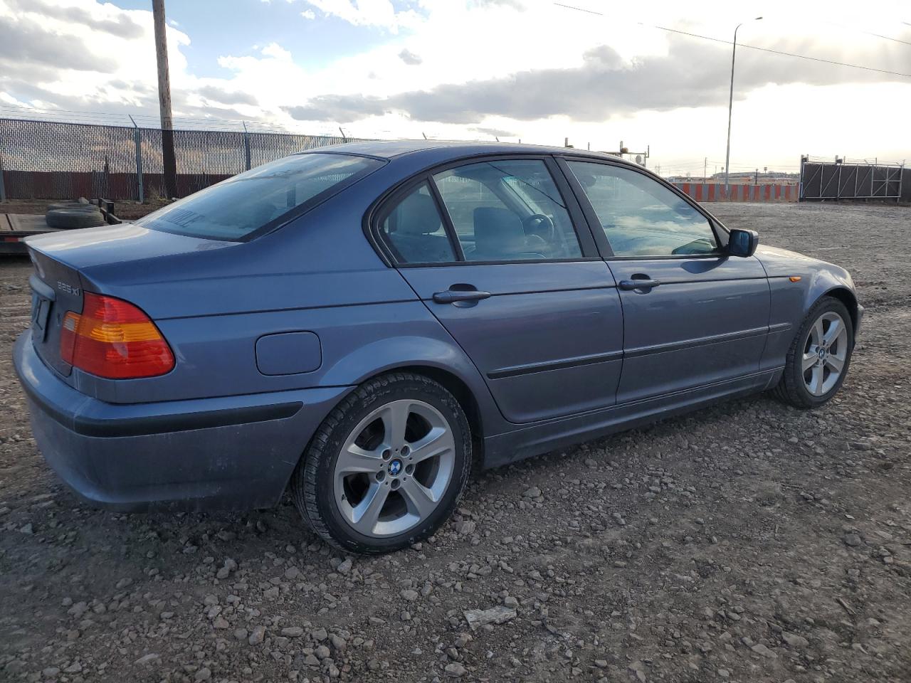 WBAEU33474PR13245 2004 BMW 325 Xi