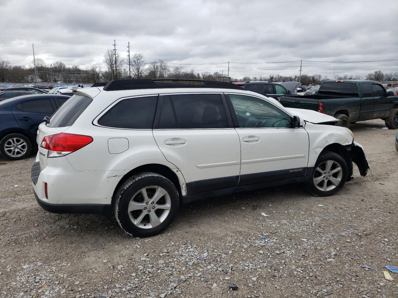 Lot #3008359173 2013 SUBARU OUTBACK 2.