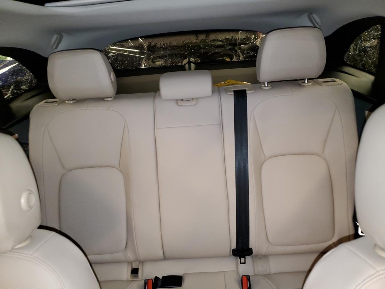 SADCJ2BV6HA884440 2017 Jaguar F-Pace Premium