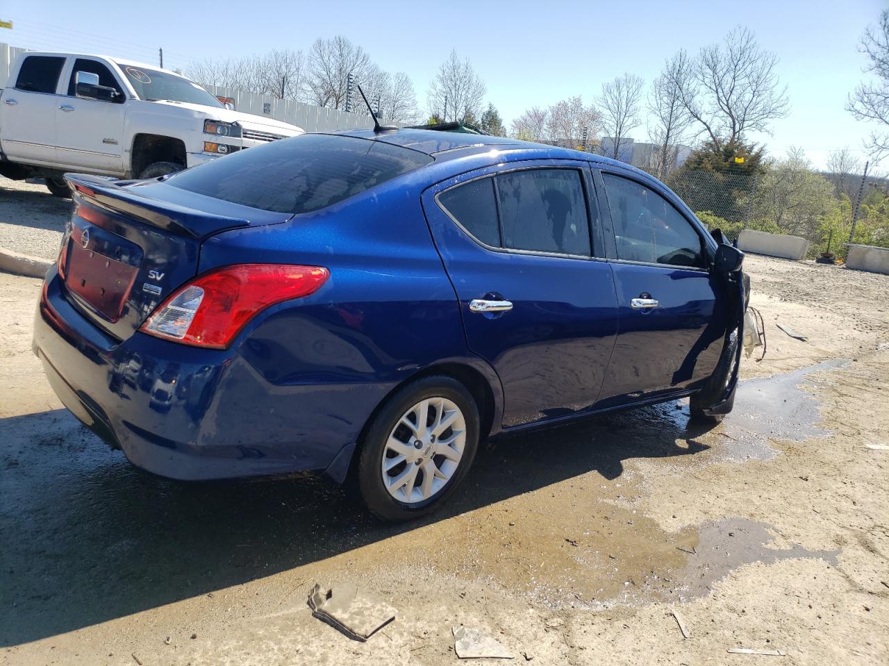 Lot #2874458811 2019 NISSAN VERSA S