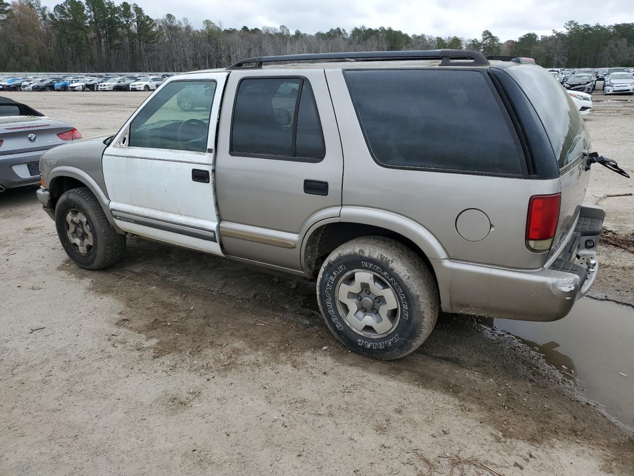 1GNDT13X74K135498 2004 Chevrolet Blazer