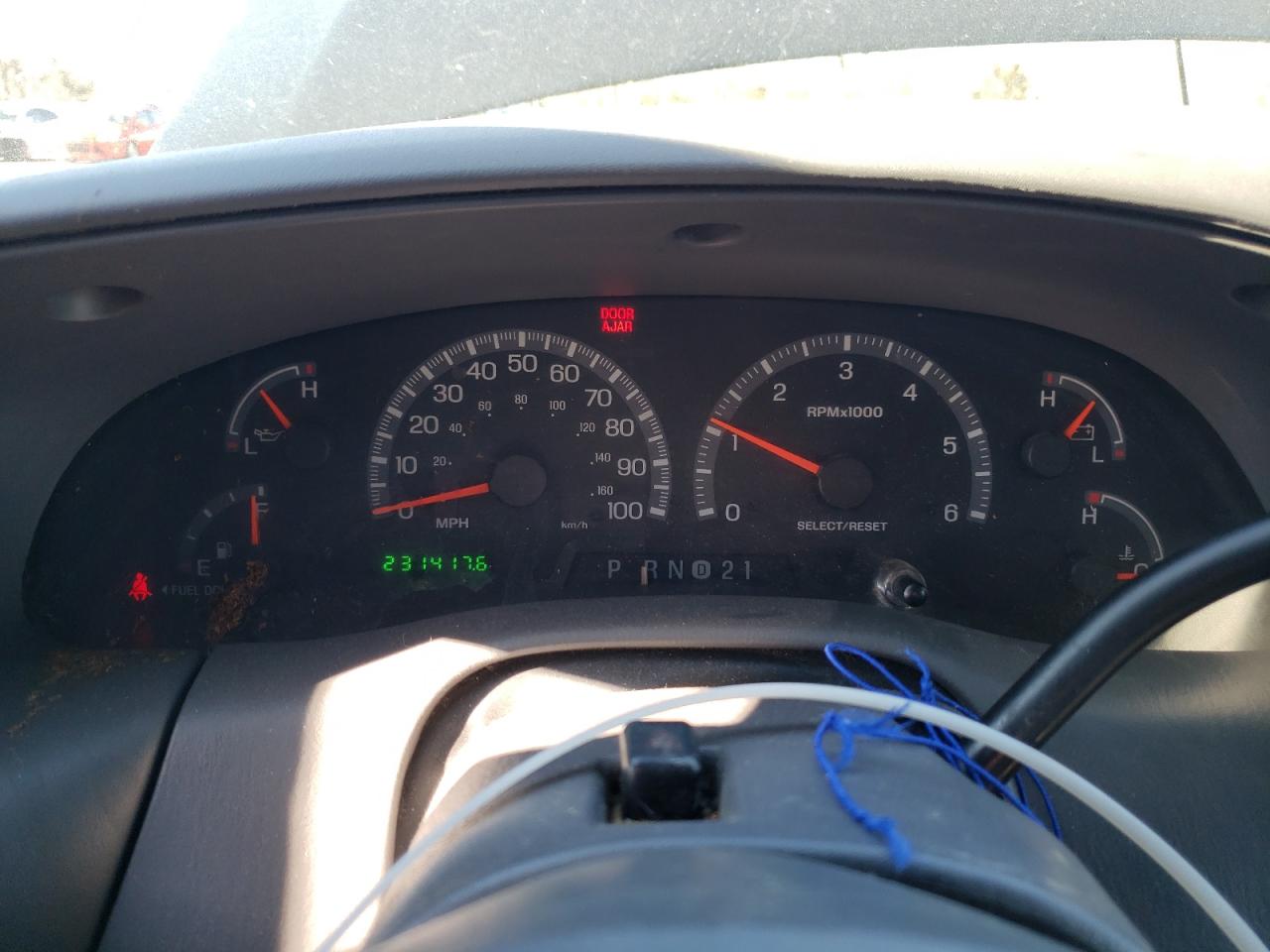 1FTRW08L22KB57038 2002 Ford F150 Supercrew