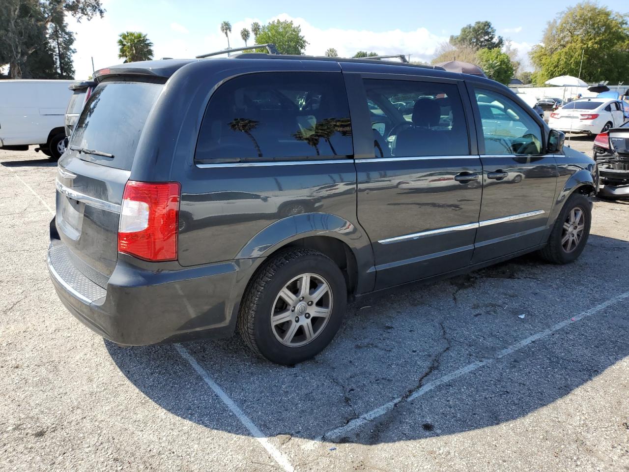 2C4RC1BG3CR415418 2012 Chrysler Town & Country Touring