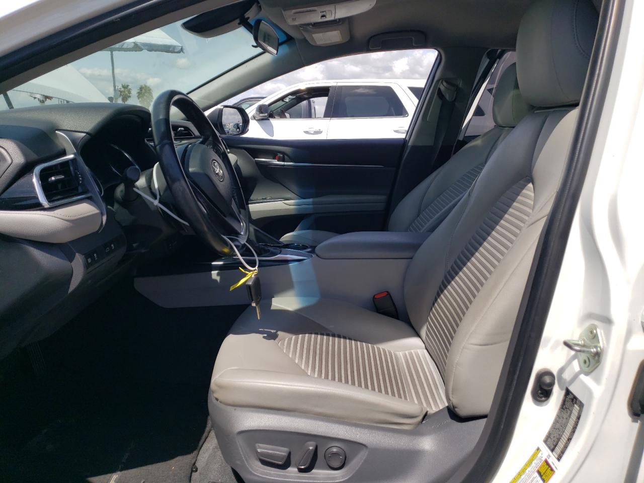 4T1B11HK6JU623534 TOYOTA CAMRY 2018