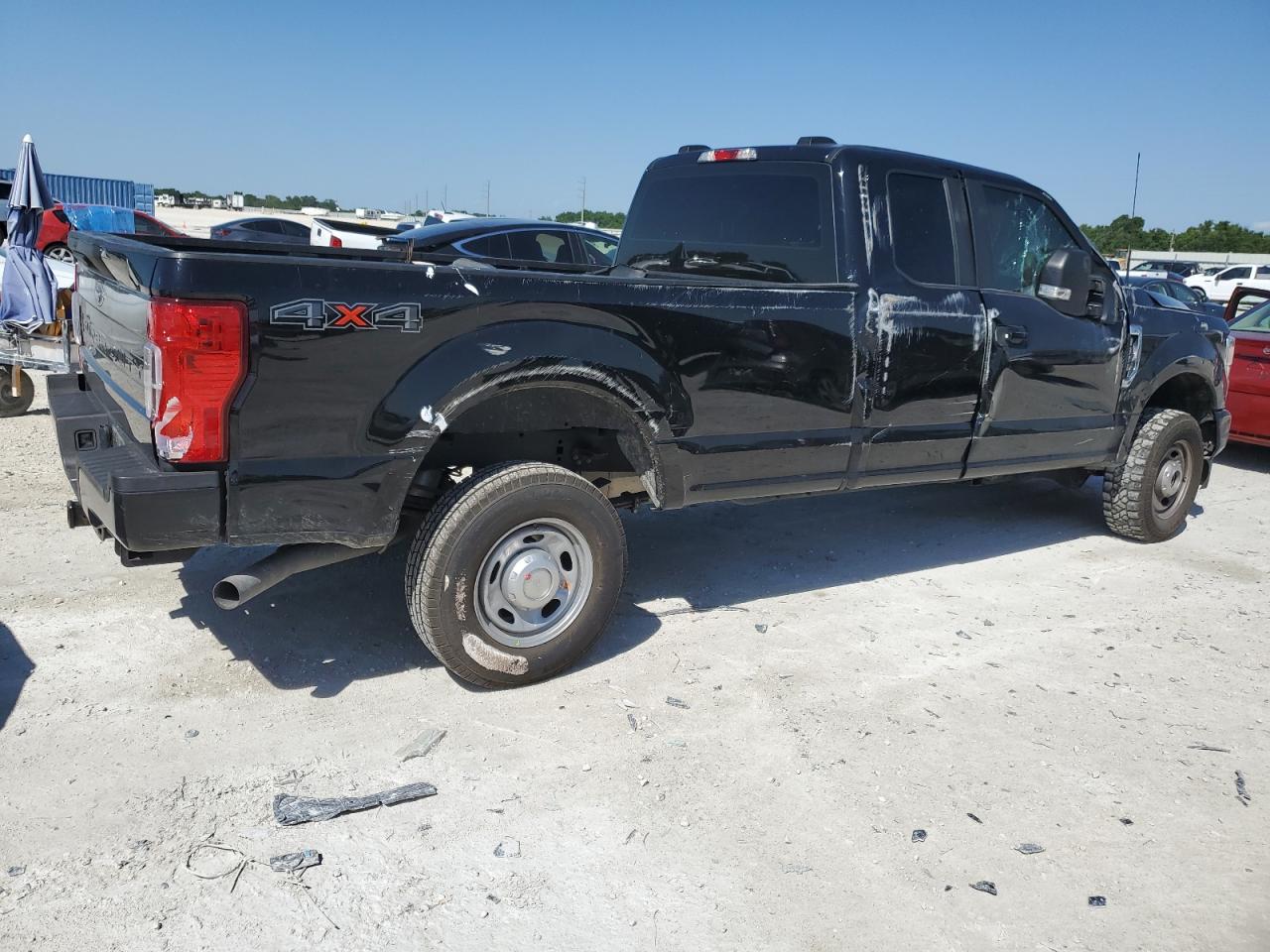 2022 Ford F350 Super Duty vin: 1FT8X3B6XNEG44679