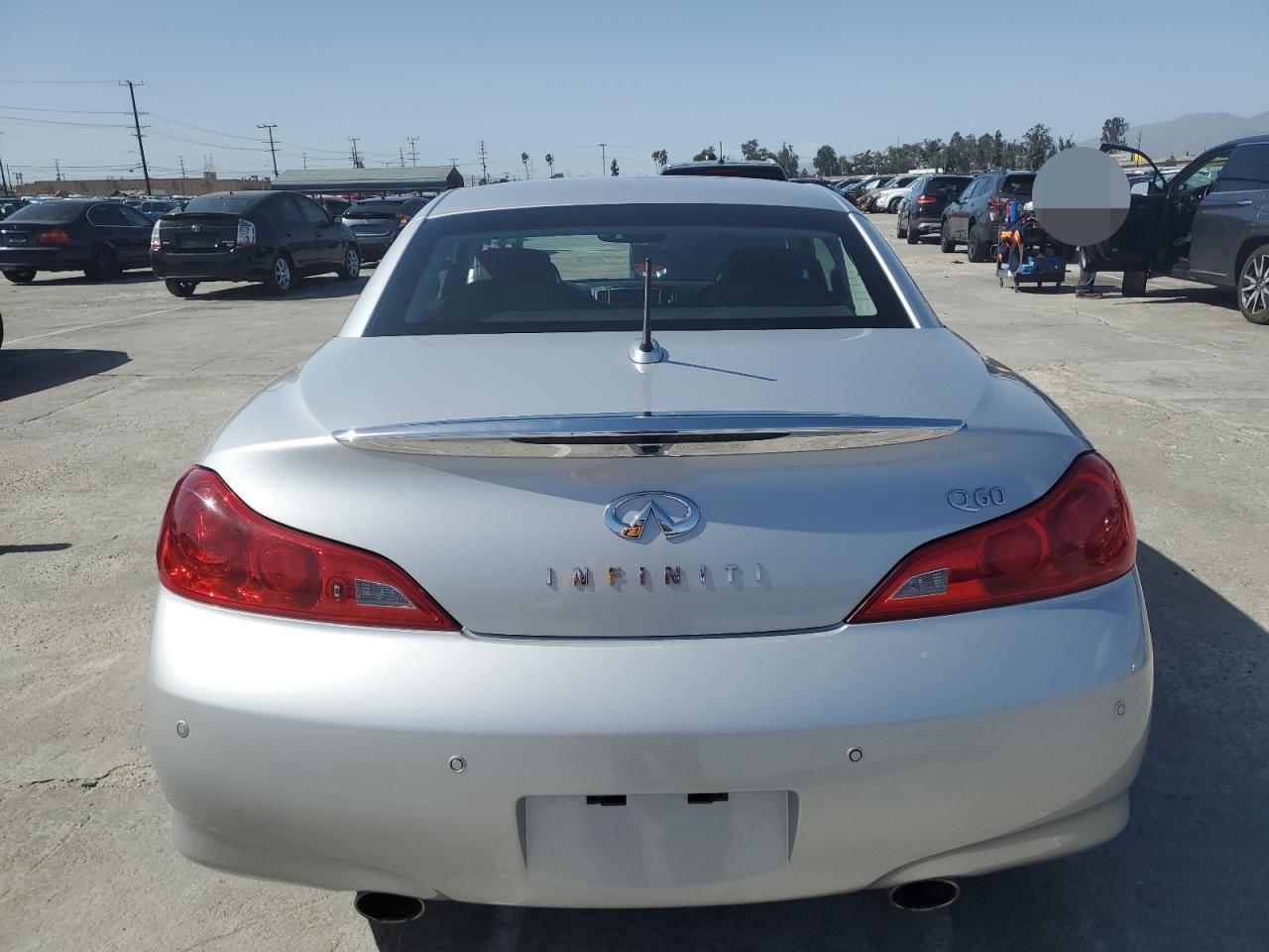 JN1CV6FE1FM811296 2015 Infiniti Q60 Base