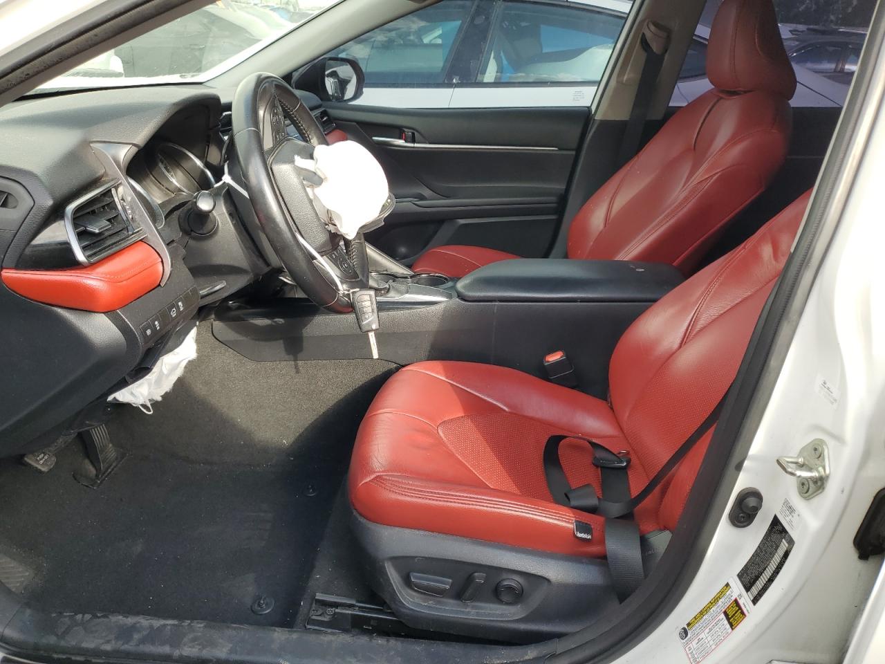 4T1B11HK8KU810596 TOYOTA CAMRY 2019