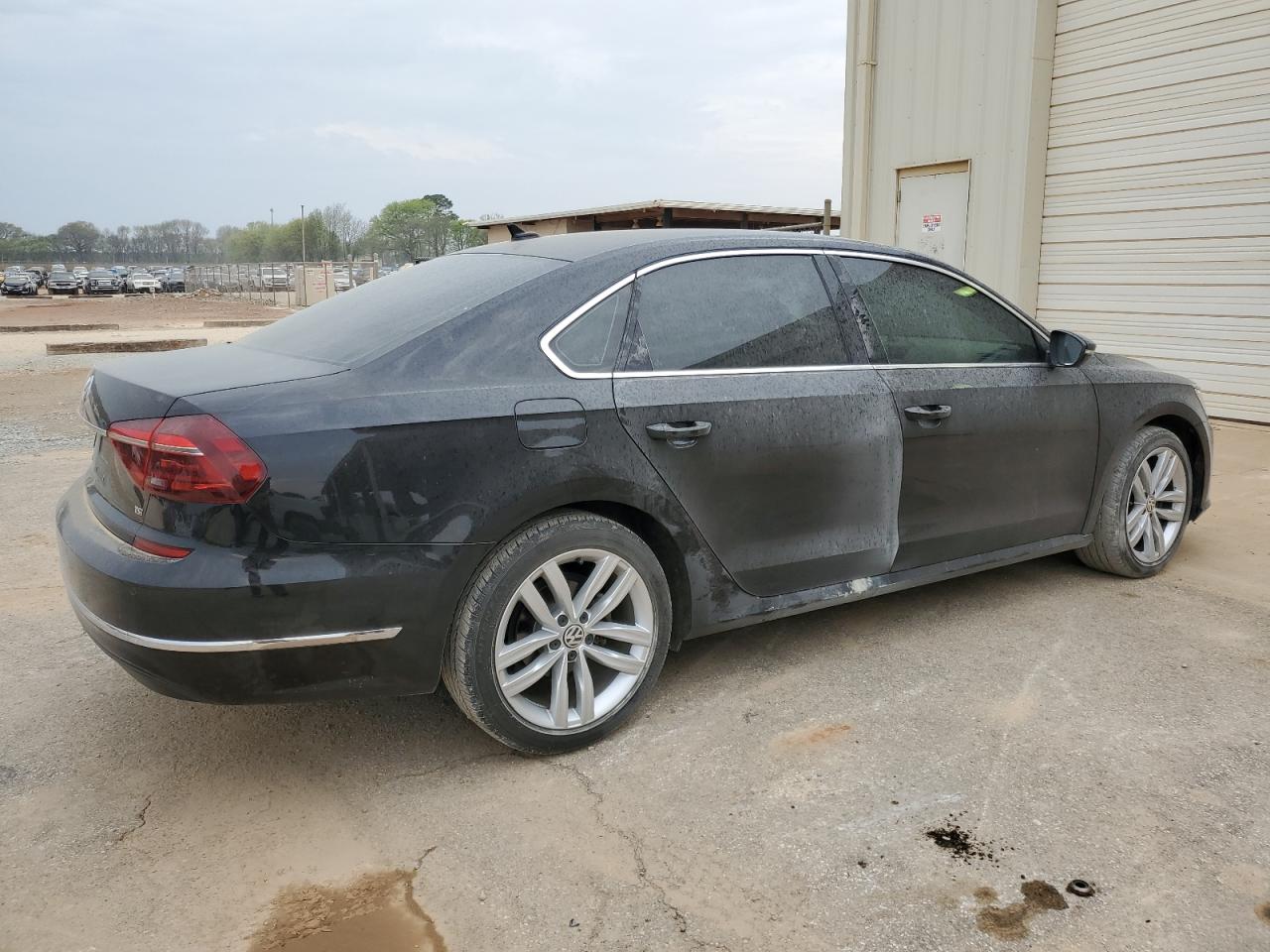 2018 Volkswagen Passat Se vin: 1VWBA7A38JC044462