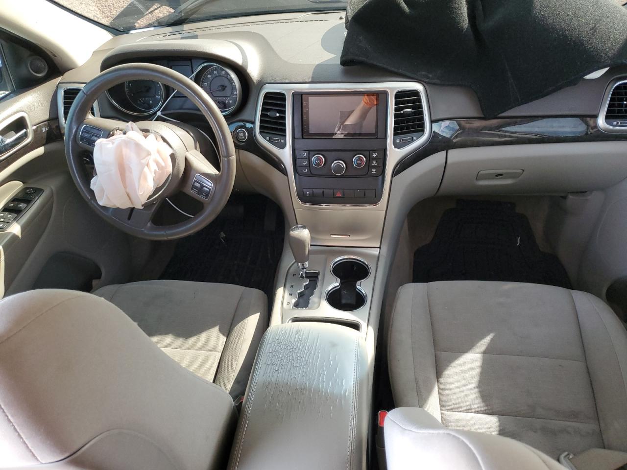 1J4RS4GG6BC573444 2011 Jeep Grand Cherokee Laredo