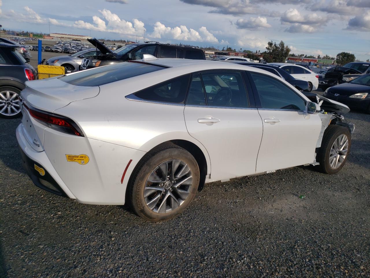 JTDAAAAA5NA004643 TOYOTA MIRAI LE 2022