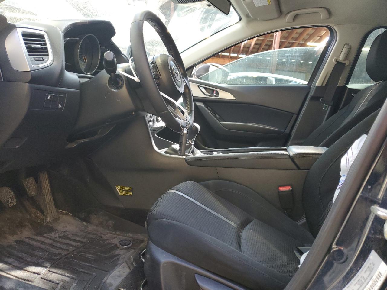 JM1BN1L75J1156247 2018 Mazda 3 Touring