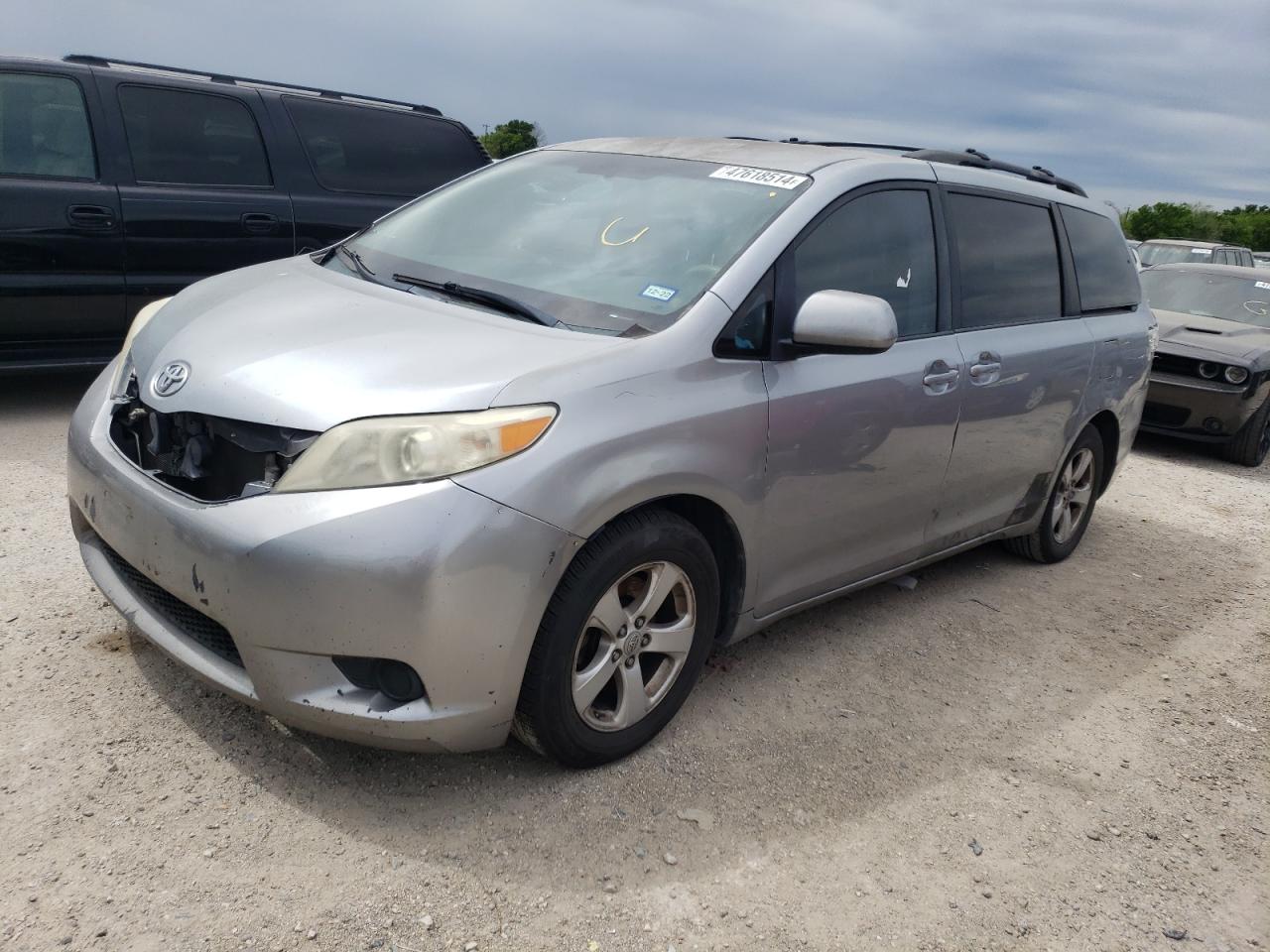 5TDKK3DC7BS114196 2011 Toyota Sienna Le