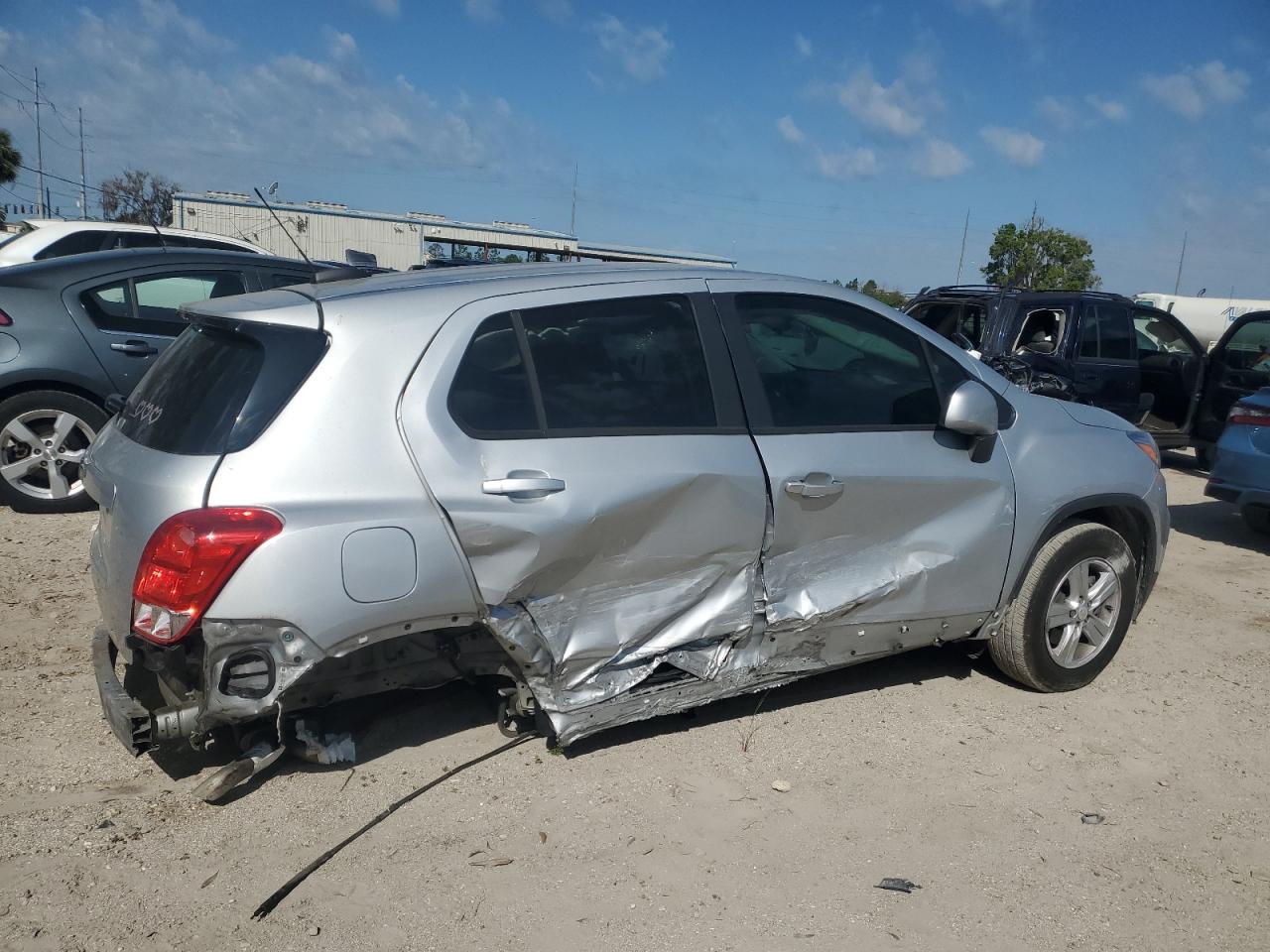 3GNCJKSB1LL154736 CHEVROLET TRAX 2020