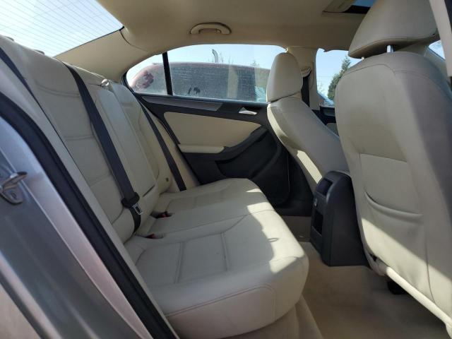 2015 Volkswagen Jetta - Image 10