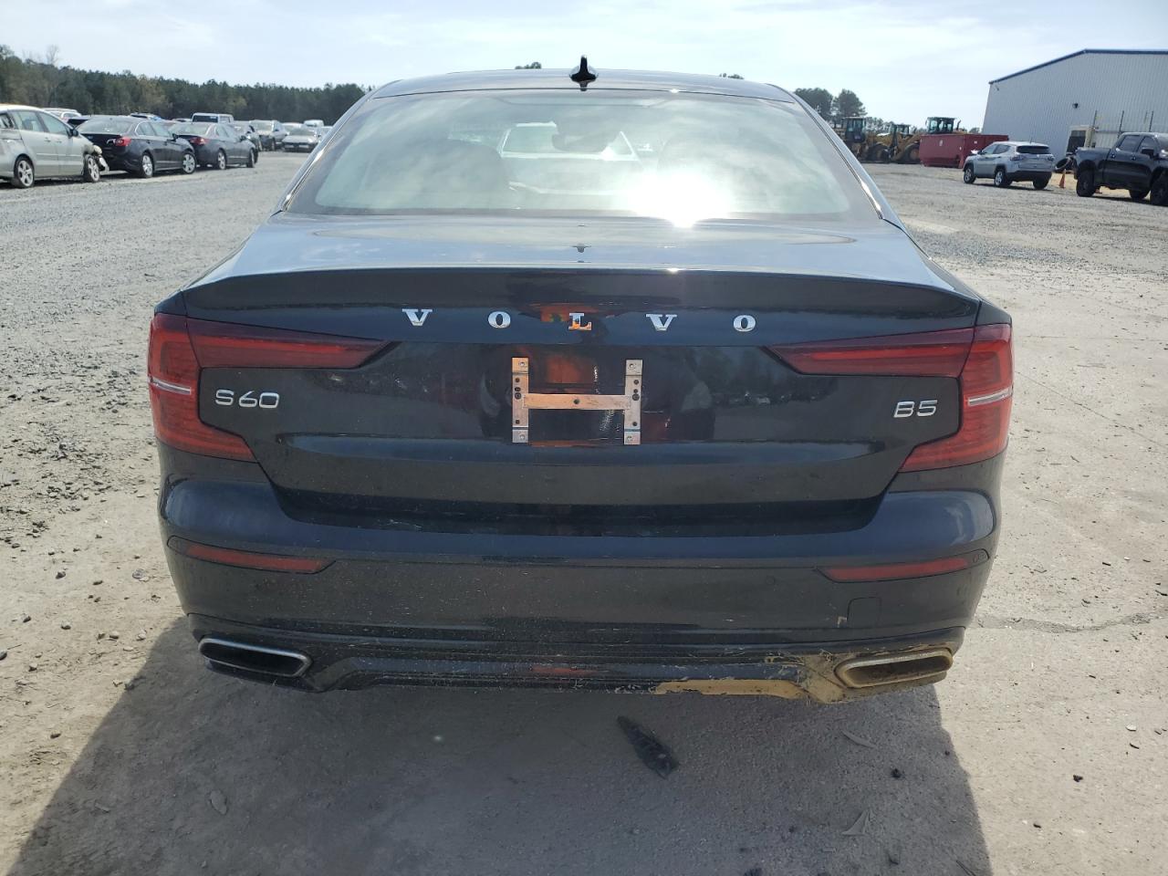 7JRL12FZ2NG174681 2022 Volvo S60 B5 Momentum