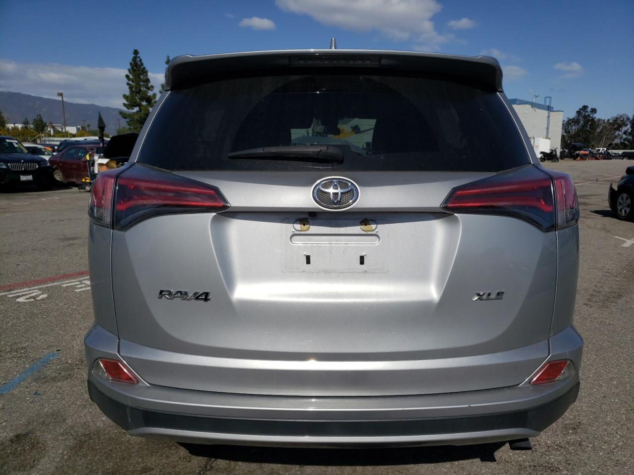 JTMWFREVXJJ174378 2018 Toyota Rav4 Adventure