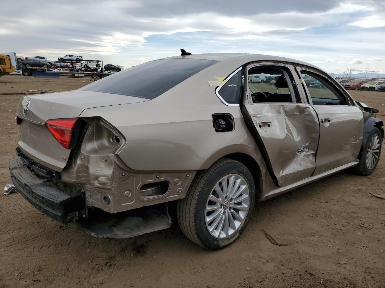 1VWBS7A38GC028803 VOLKSWAGEN PASSAT 2016