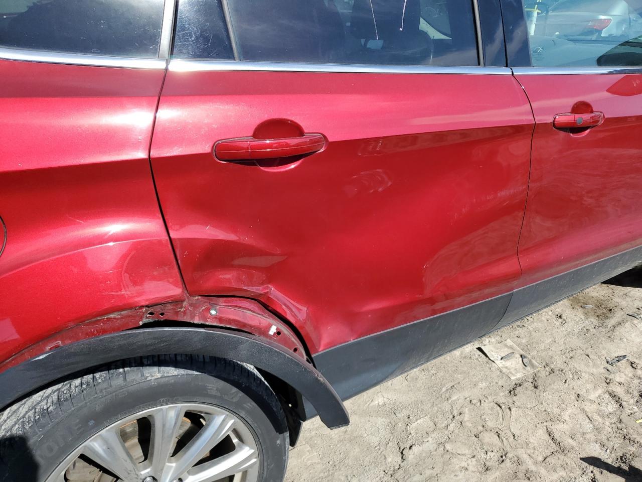 1FMCU9J90HUA63943 FORD ESCAPE 2017