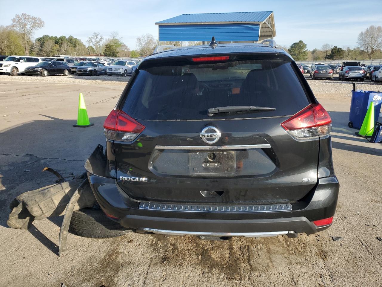 JN8AT2MT8JW470520 NISSAN ROGUE 2018