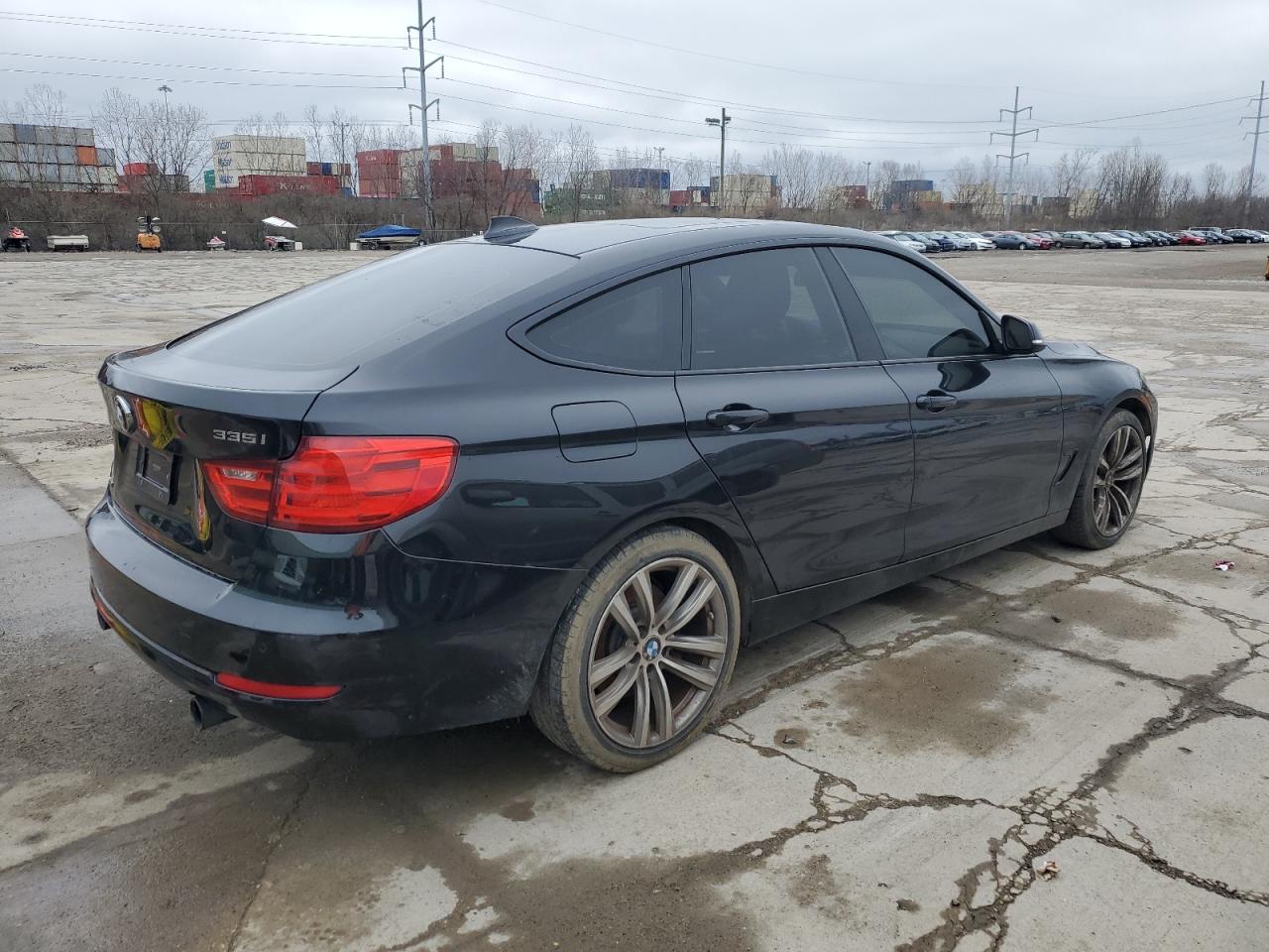 2016 BMW 335 Xigt vin: WBA3X9C52GD869655