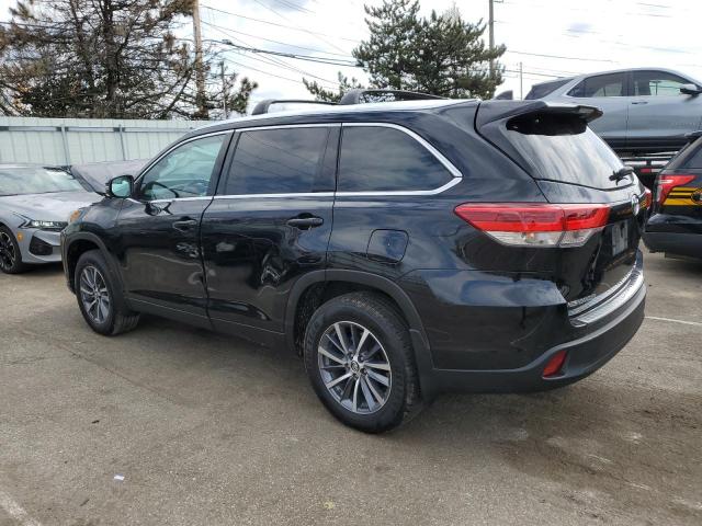 VIN 5TDJZRFH1KS611618 2019 Toyota Highlander, SE no.2