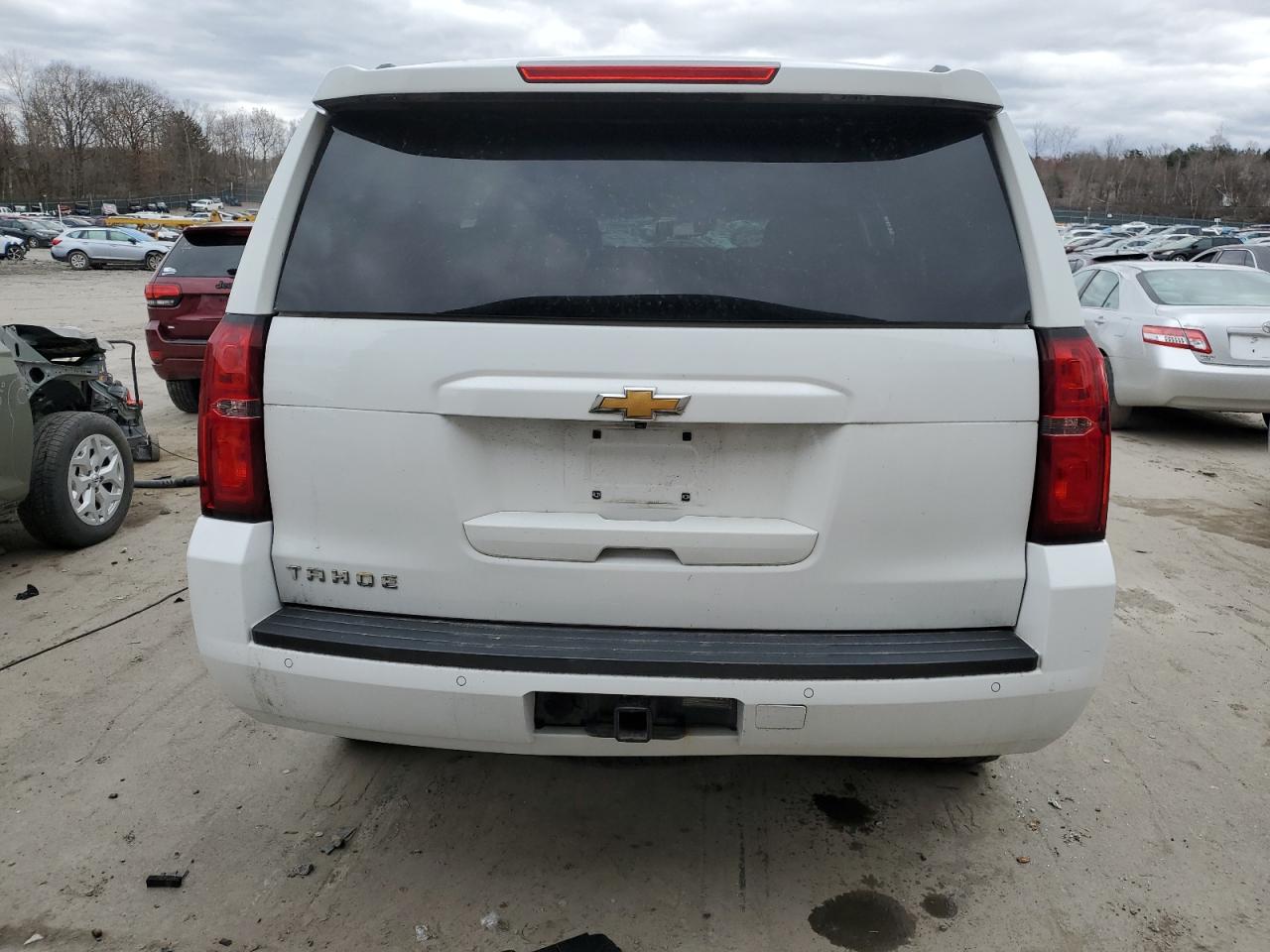 1GNSKBKC1JR371274 2018 Chevrolet Tahoe K1500 Lt