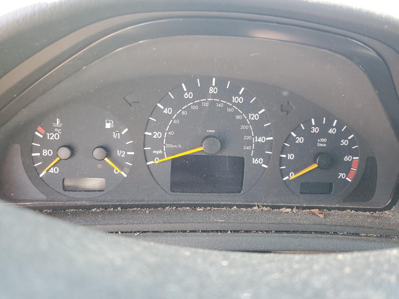 WDBLK65G53T138831 2003 Mercedes-Benz Clk 320