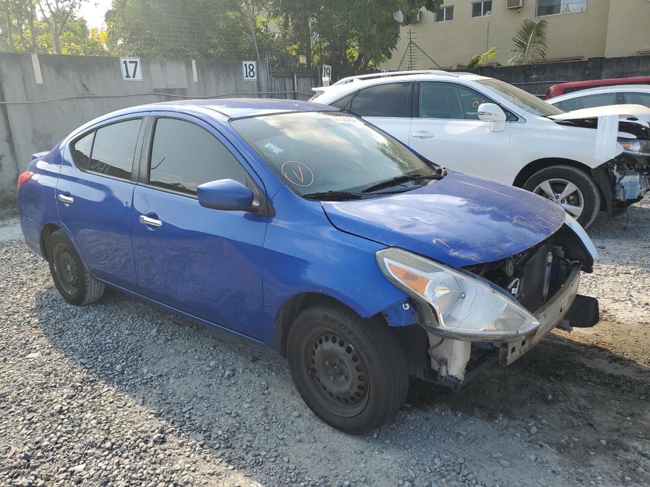 Lot #2519122760 2016 NISSAN VERSA S