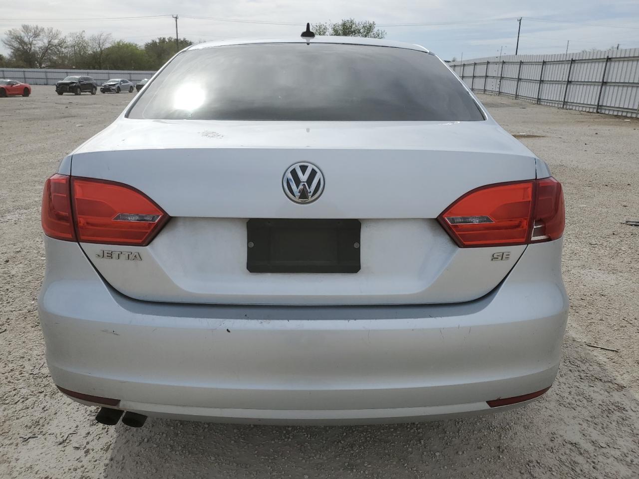 3VWD17AJ7EM239559 2014 Volkswagen Jetta Se