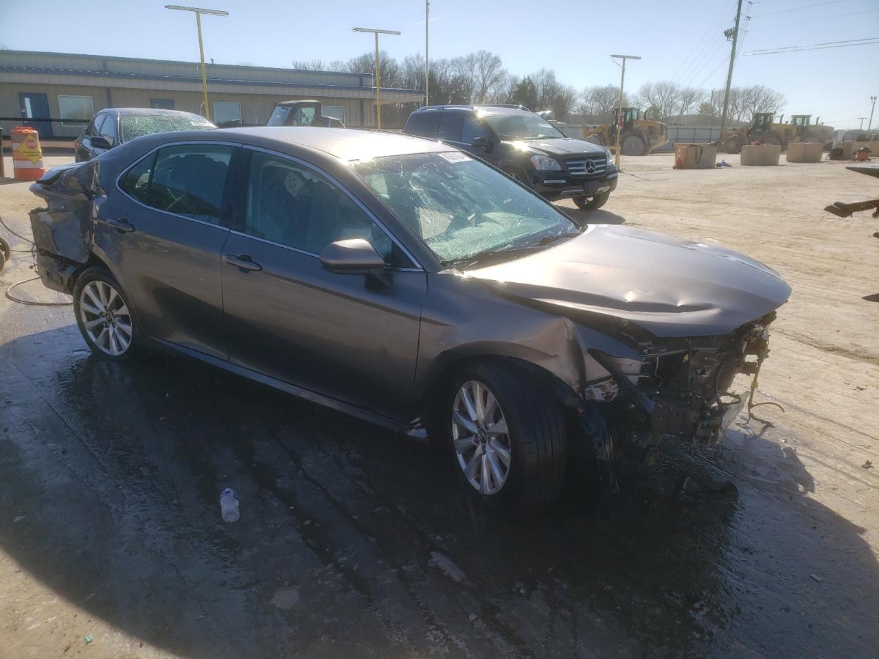 4T1B11HKXJU528961 TOYOTA CAMRY 2018