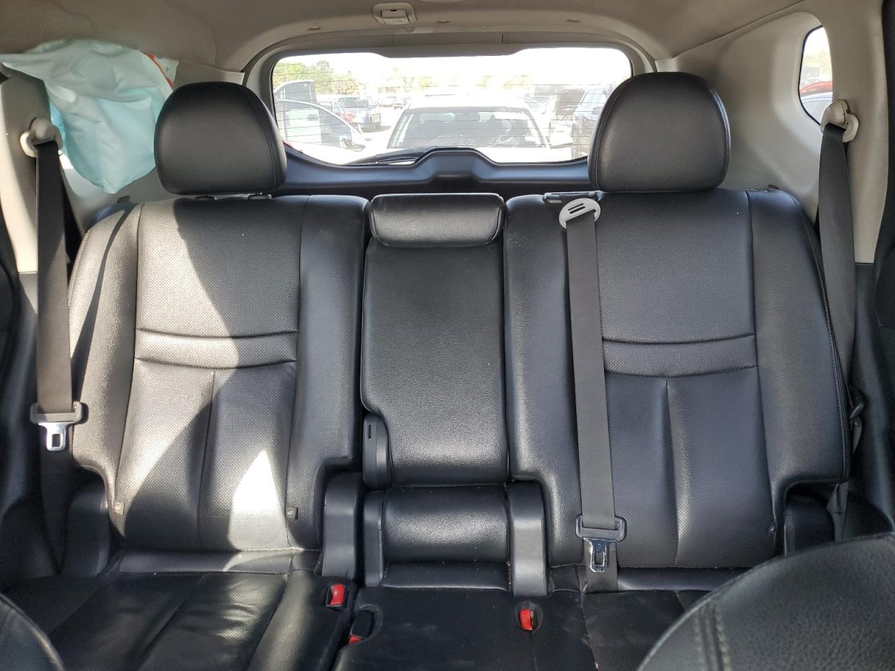 5N1AT2MT4JC738715 2018 Nissan Rogue S