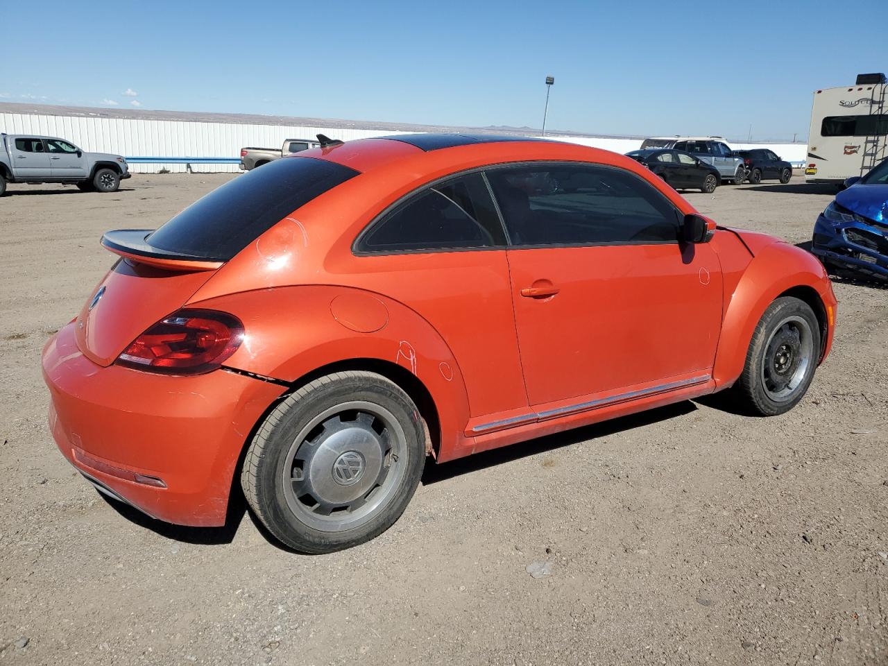 2018 Volkswagen Beetle S vin: 3VWFD7AT3JM704012