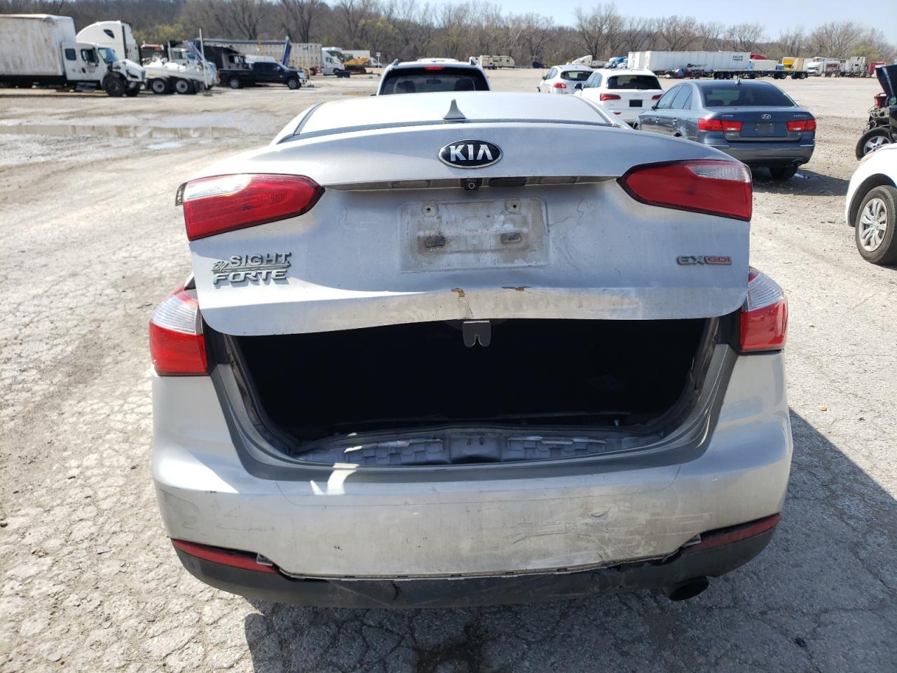 KNAFX4A83G5505445 2016 Kia Forte Ex