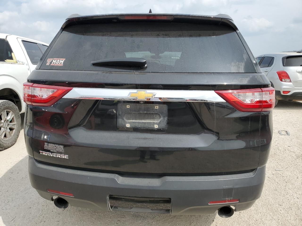 2020 Chevrolet Traverse Ls vin: 1GNERFKW2LJ159382