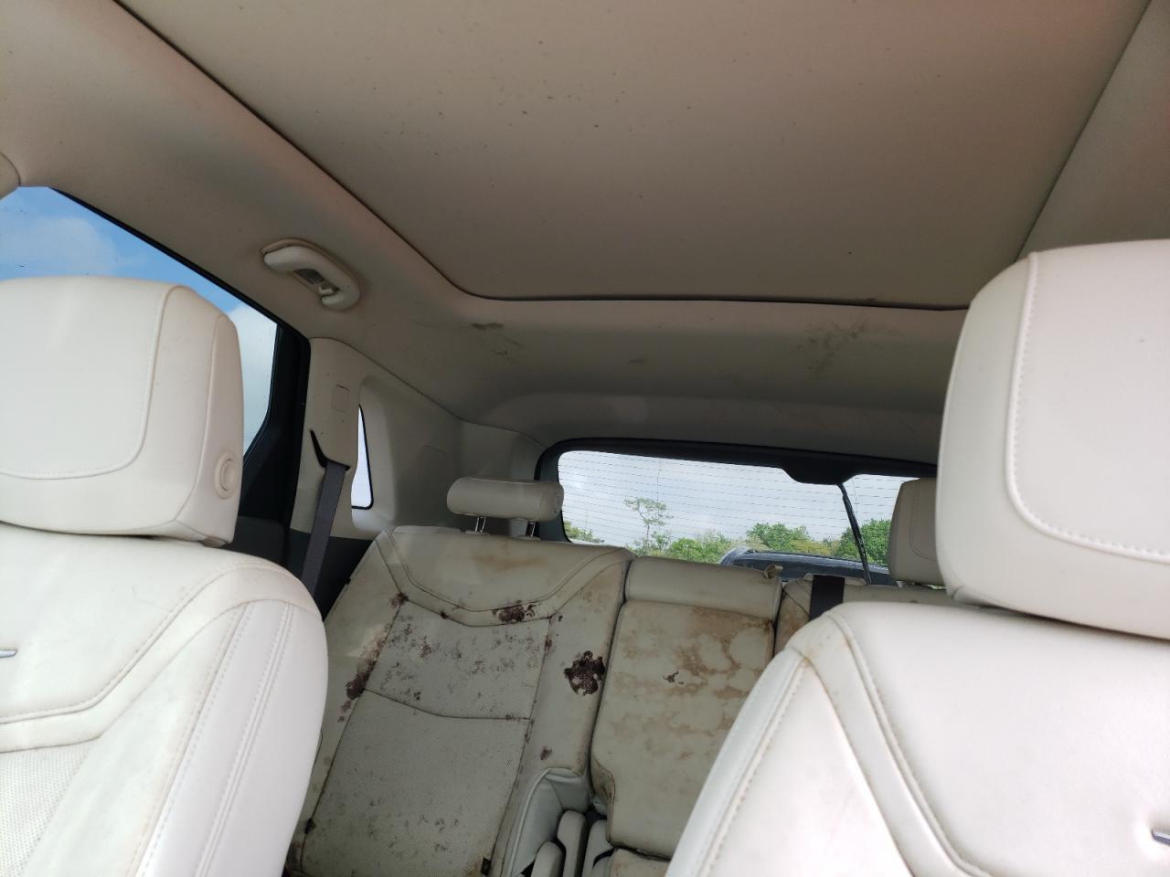 1gykncrs2kz252468 1GYKNCRS2KZ252468 2019 Cadillac Xt5 Luxury