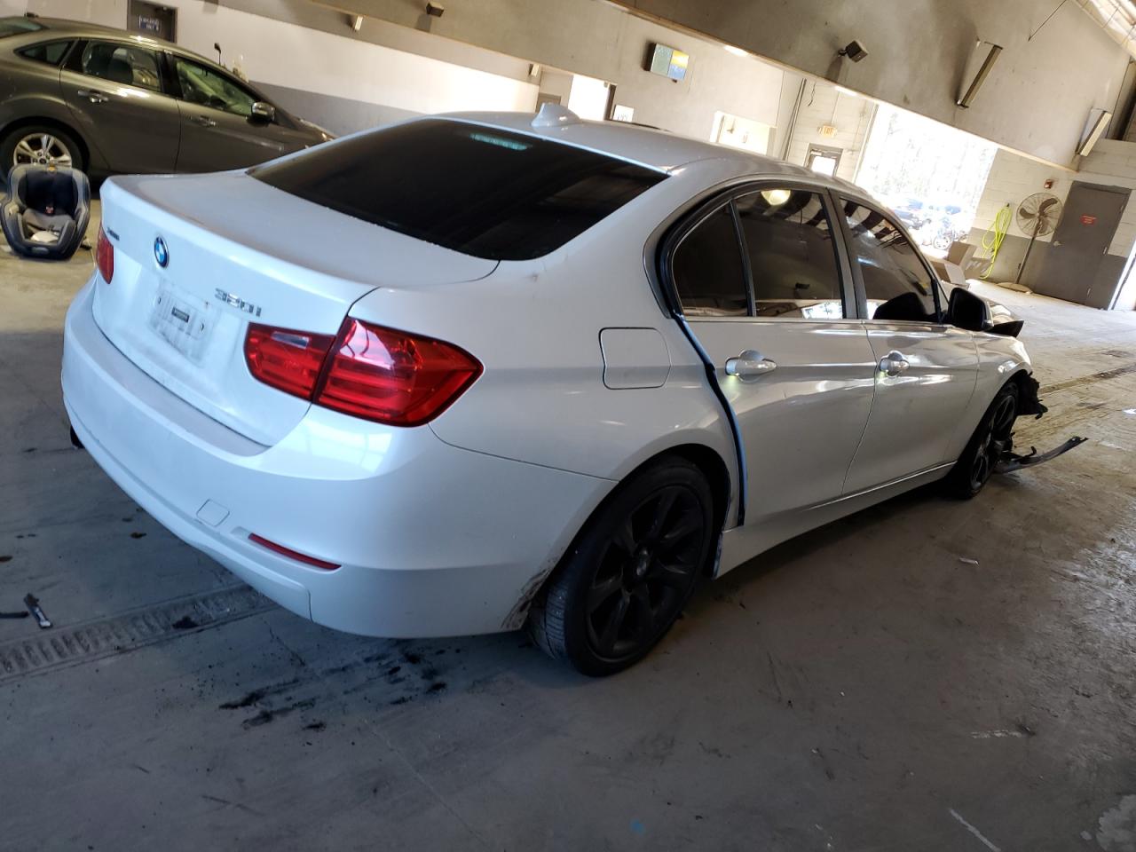 WBA3C3C58FK202043 2015 BMW 320 I xDrive