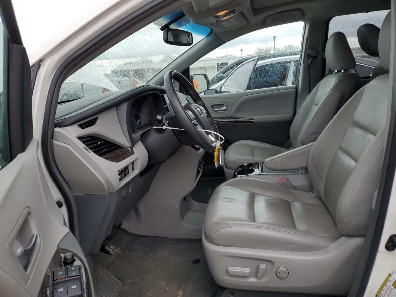 5TDYK3DC1GS749559 TOYOTA All Models 2016