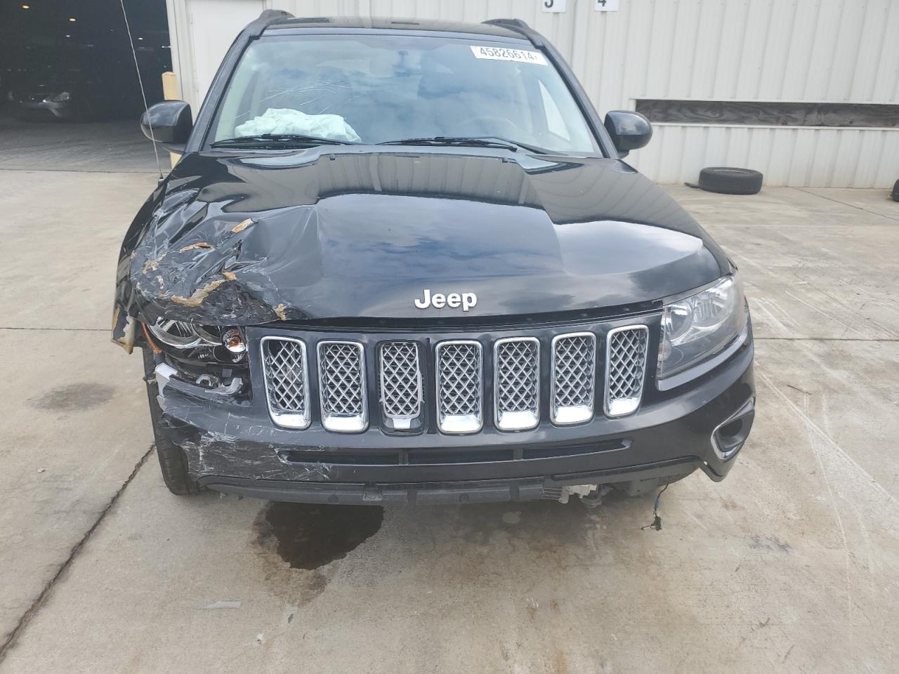 2015 Jeep Compass Latitude vin: 1C4NJDEB9FD109174