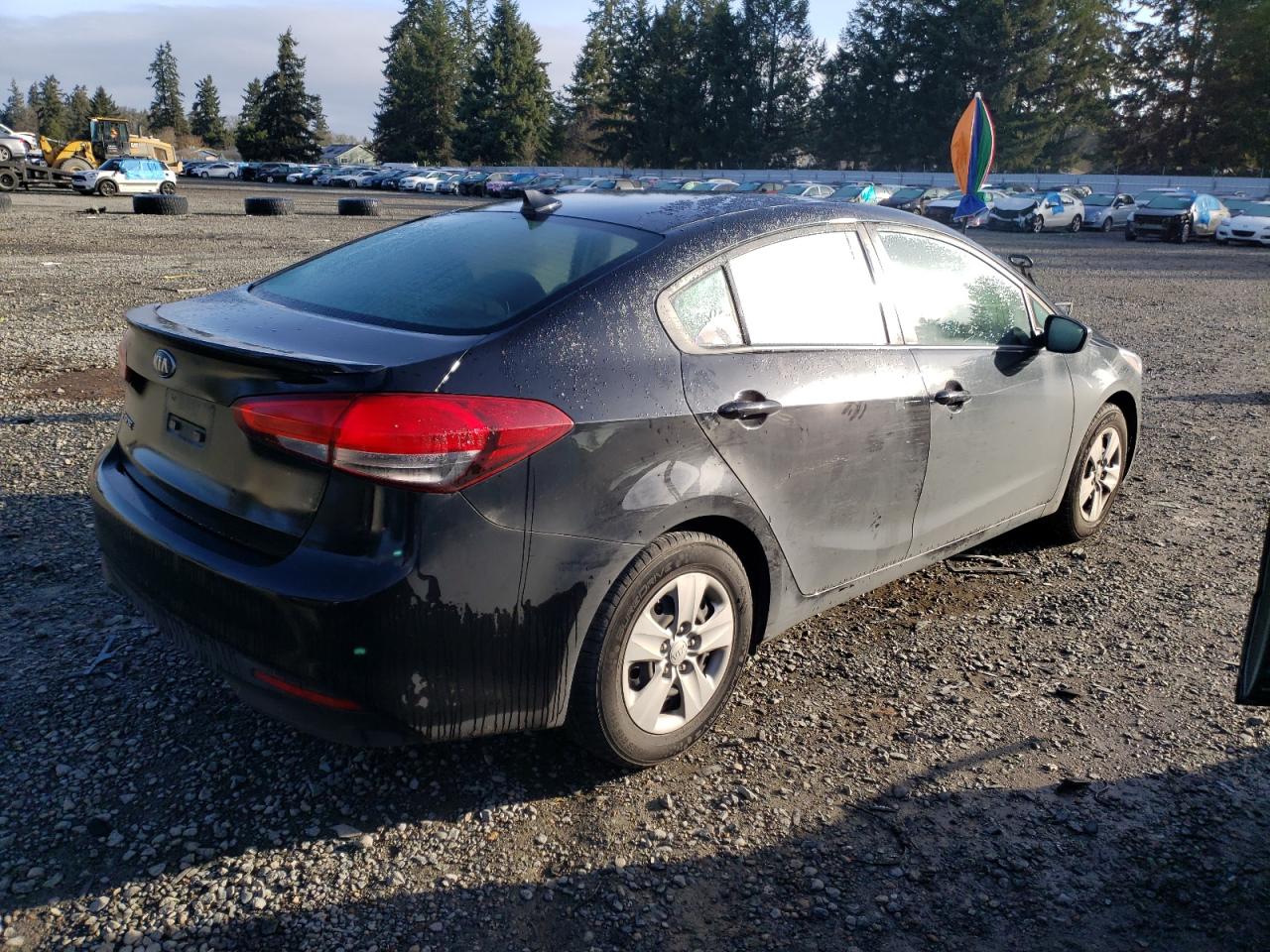 3KPFK4A71JE239931 2018 Kia Forte Lx