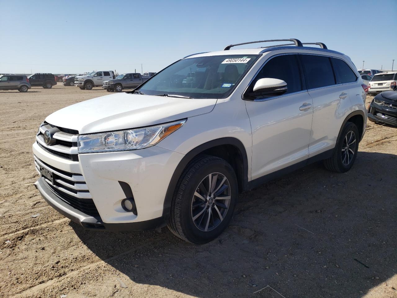 5TDKZRFH5KS302075 2019 Toyota Highlander Se