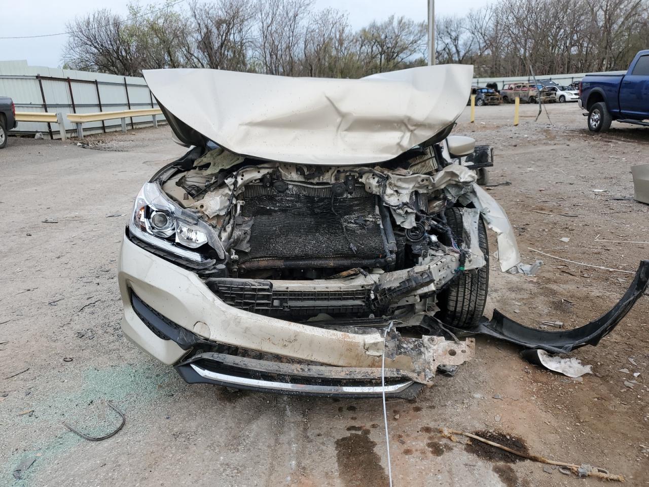 1HGCR2F38HA195885 HONDA ACCORD 2017