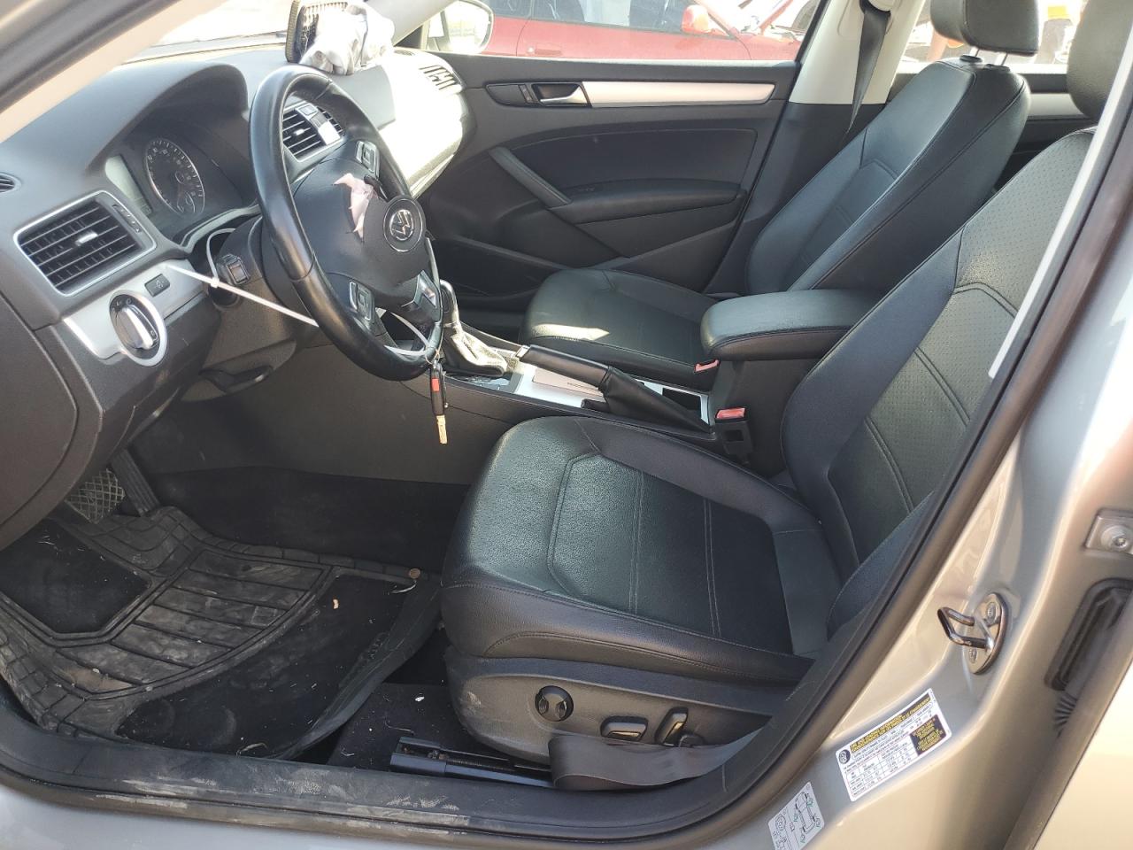 1VWBP7A31CC003026 2012 Volkswagen Passat Se