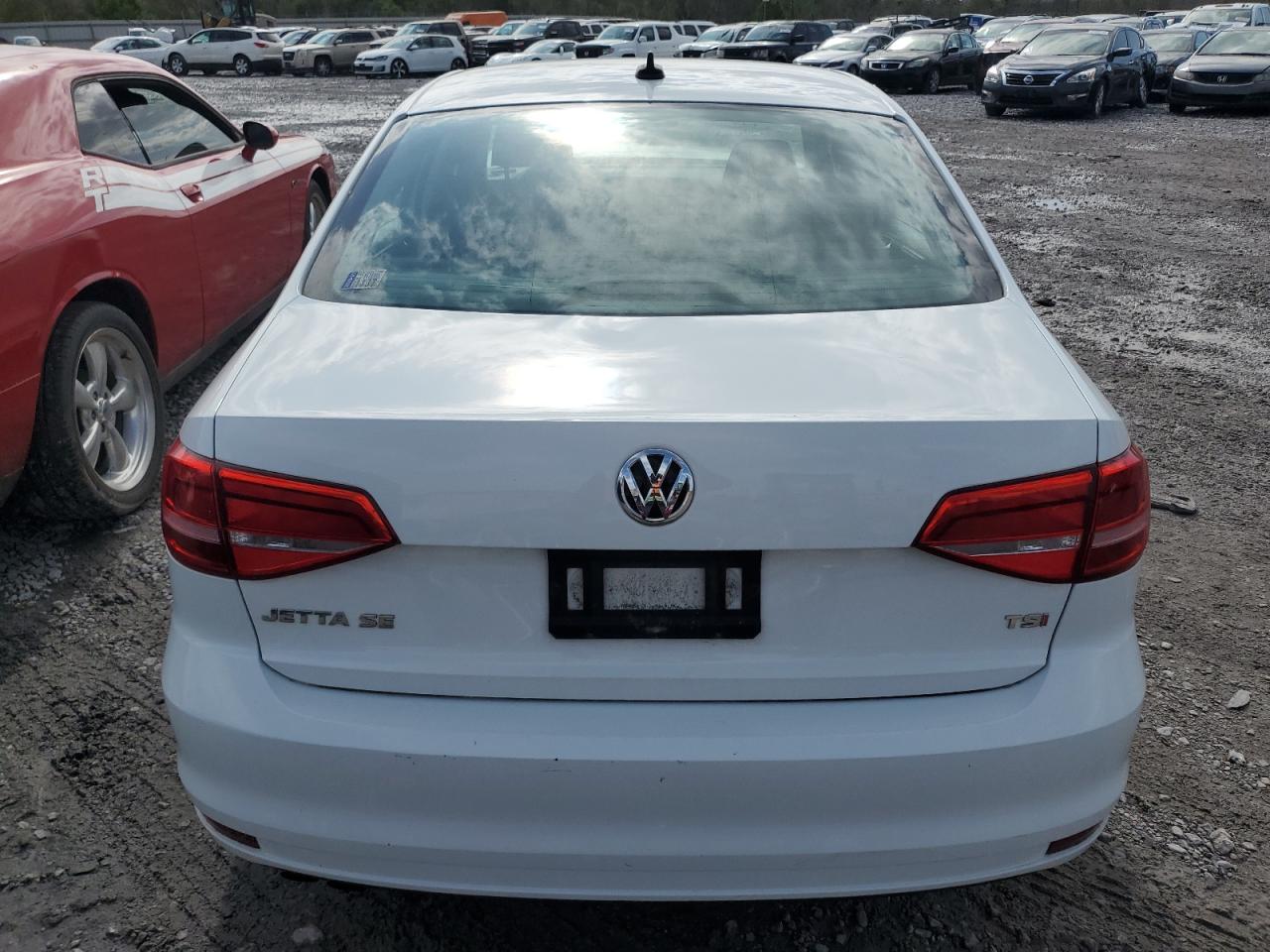 3VWD17AJ2FM331034 2015 Volkswagen Jetta Se