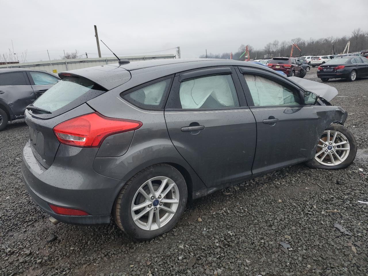 1FADP3K26HL235516 2017 Ford Focus Se