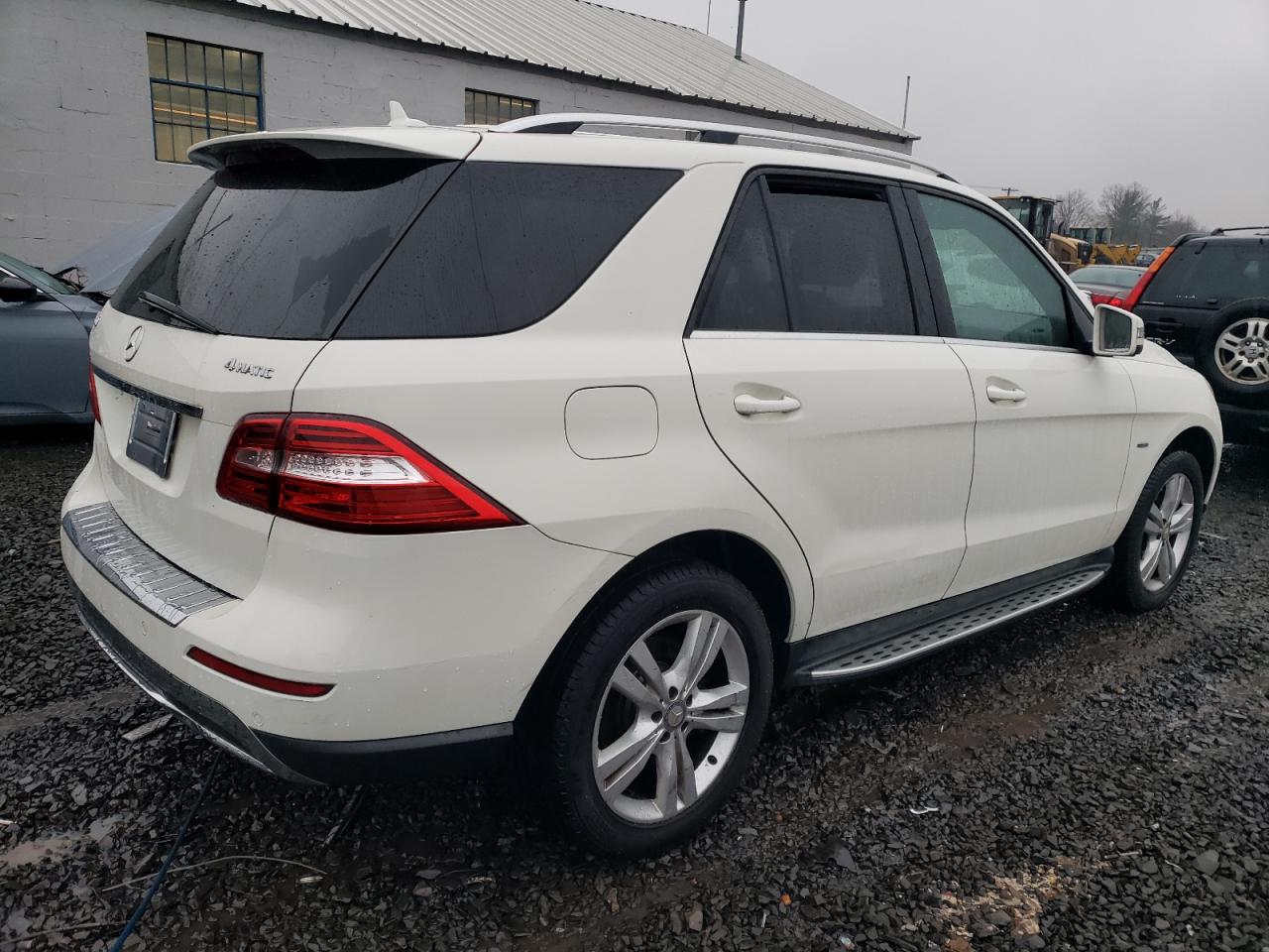 2012 Mercedes-Benz Ml 350 4Matic vin: 4JGDA5HB1CA058372